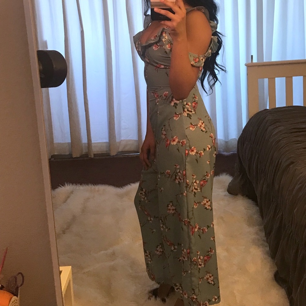 Alison romper ✨ - Picture 2 of 3